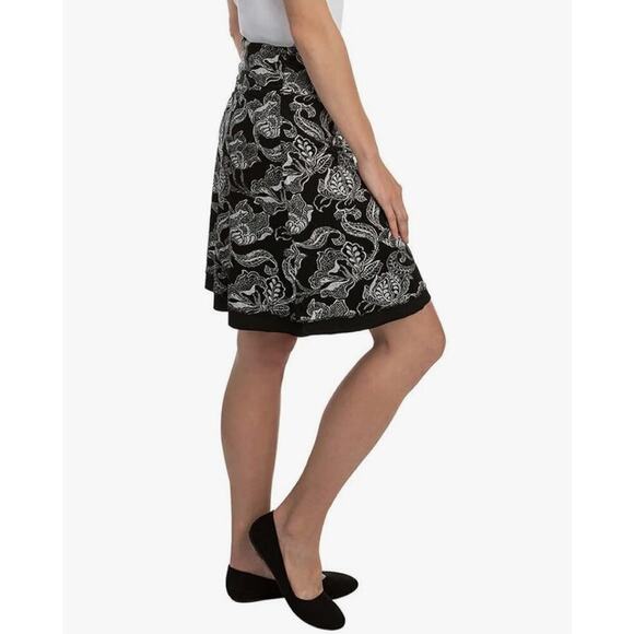 Tranquility Reversible Skirt Black Small New With Tags - Picture 1 of 8